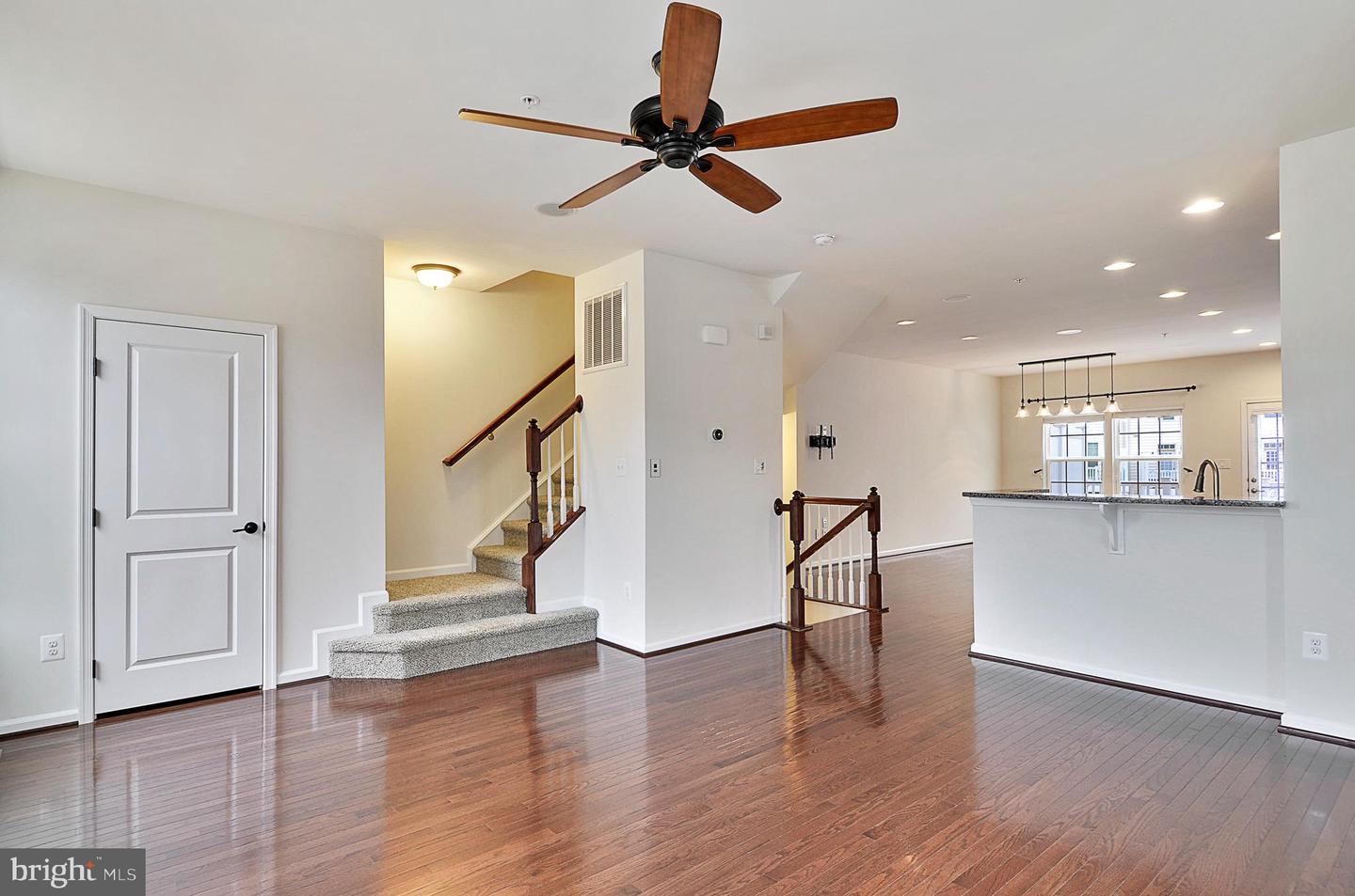 3650 Wright Ter Ne Property Photo 7