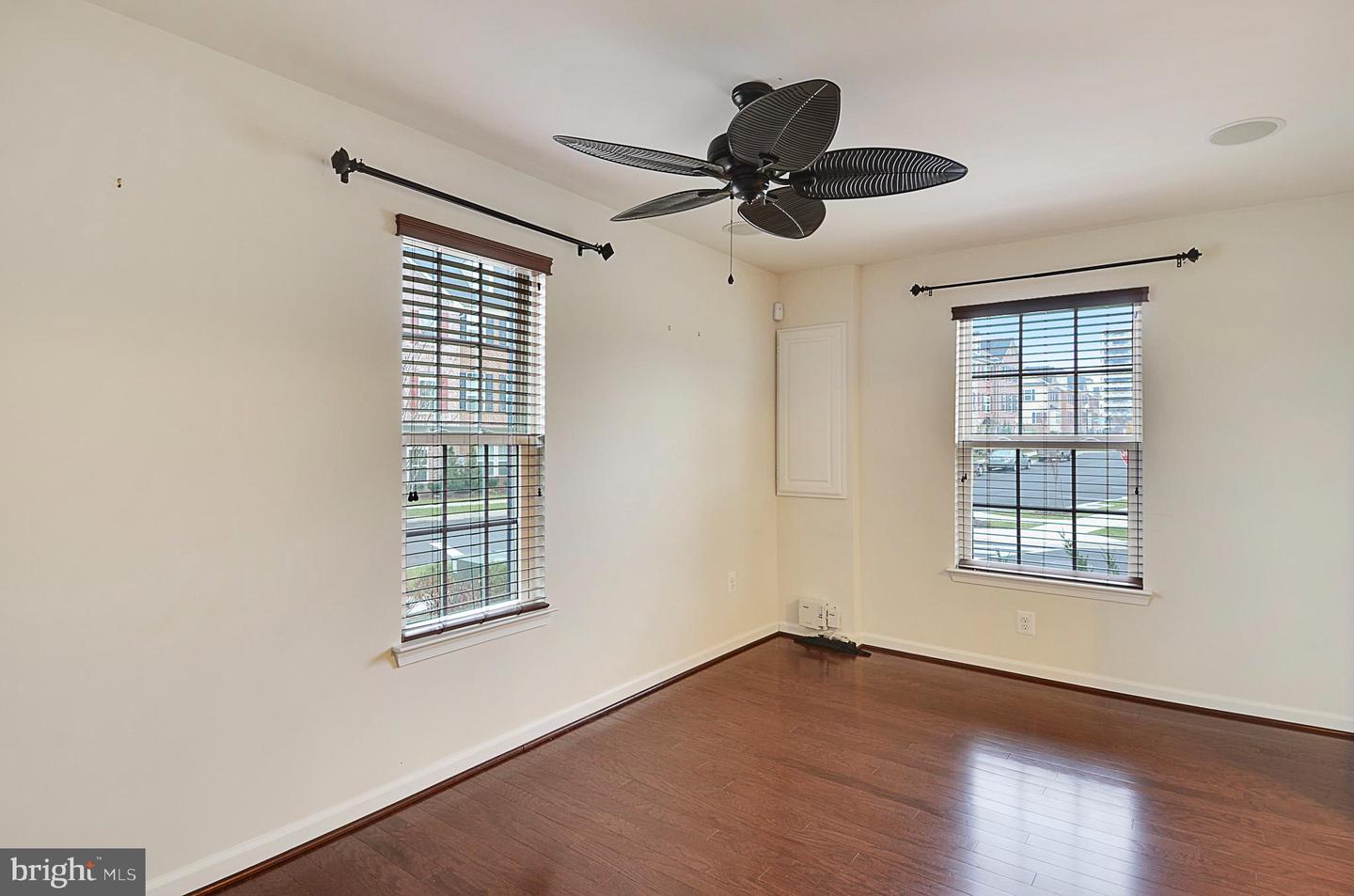 3650 Wright Ter Ne Property Photo 8