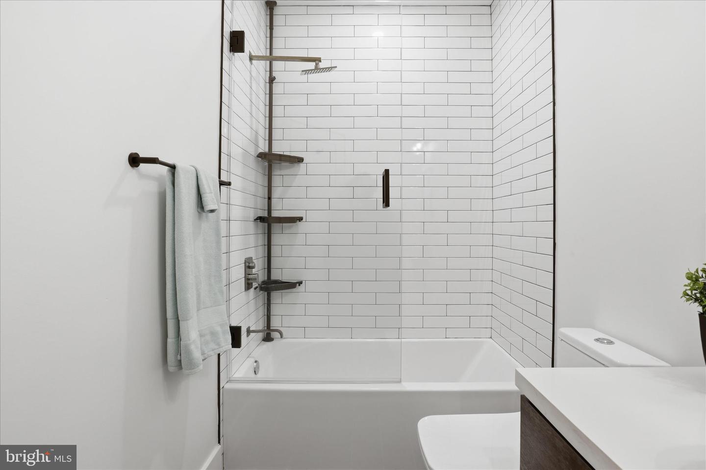 4918 4th St Nw Property Photo 22