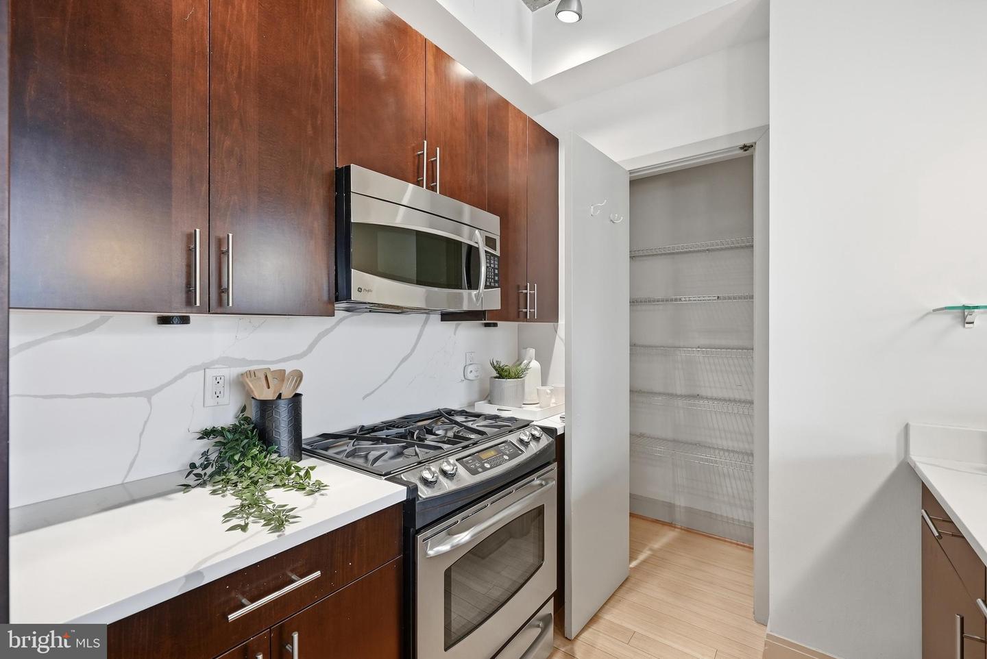 929 Florida Ave Nw #5005 Property Photo 12