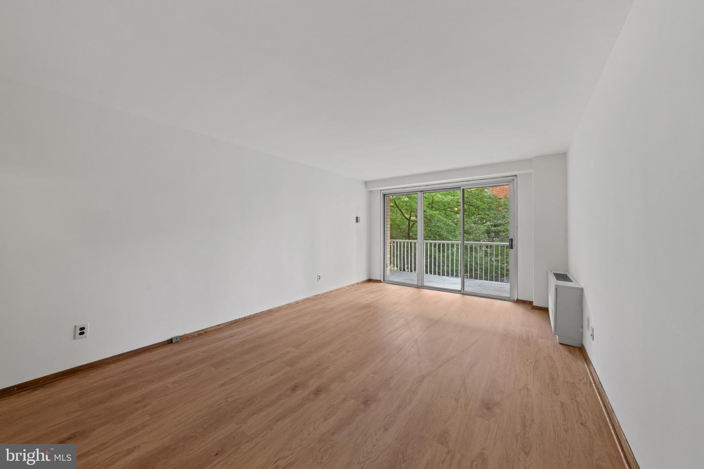 730 24th St Nw #206 Property Photo 3