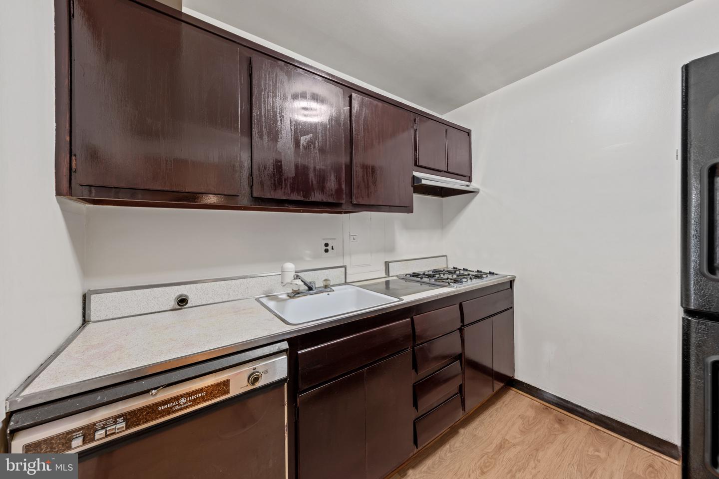 730 24th St Nw #206 Property Photo 9