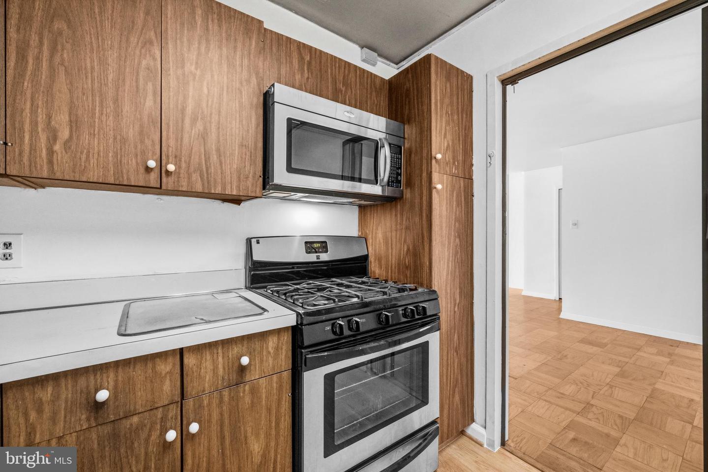 3001 Veazey Ter Nw #615 Property Photo 12