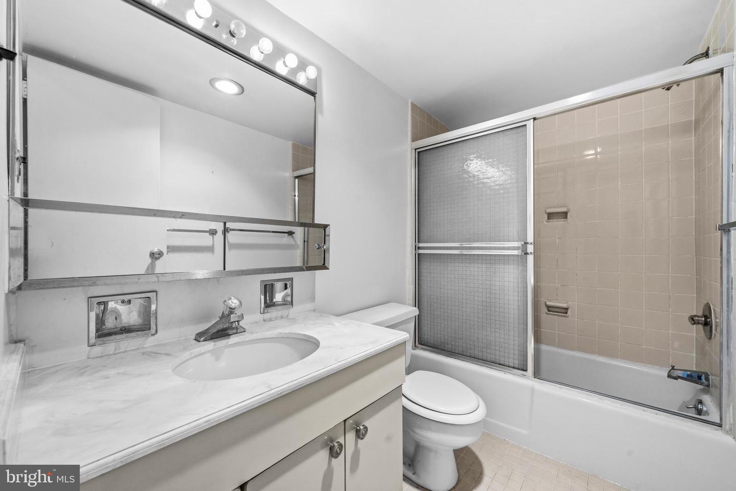 3001 Veazey Ter Nw #615 Property Photo 18