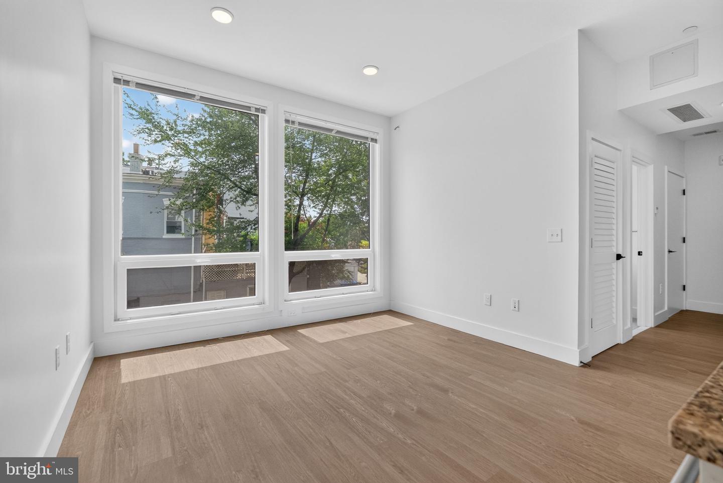 1731 Kalorama Road Nw #203 Property Photo 9
