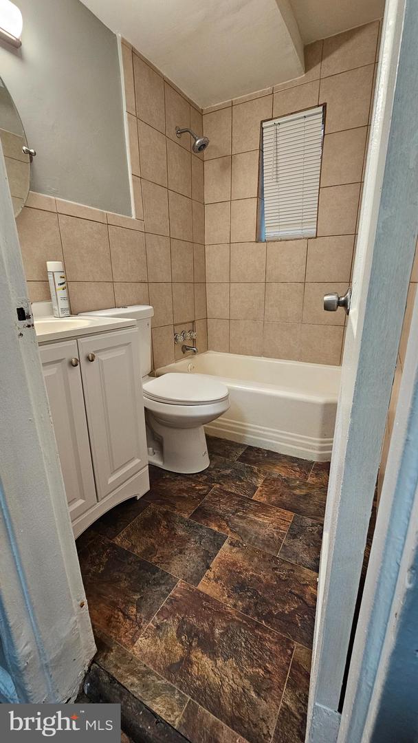 323 54th St Ne Property Photo 8