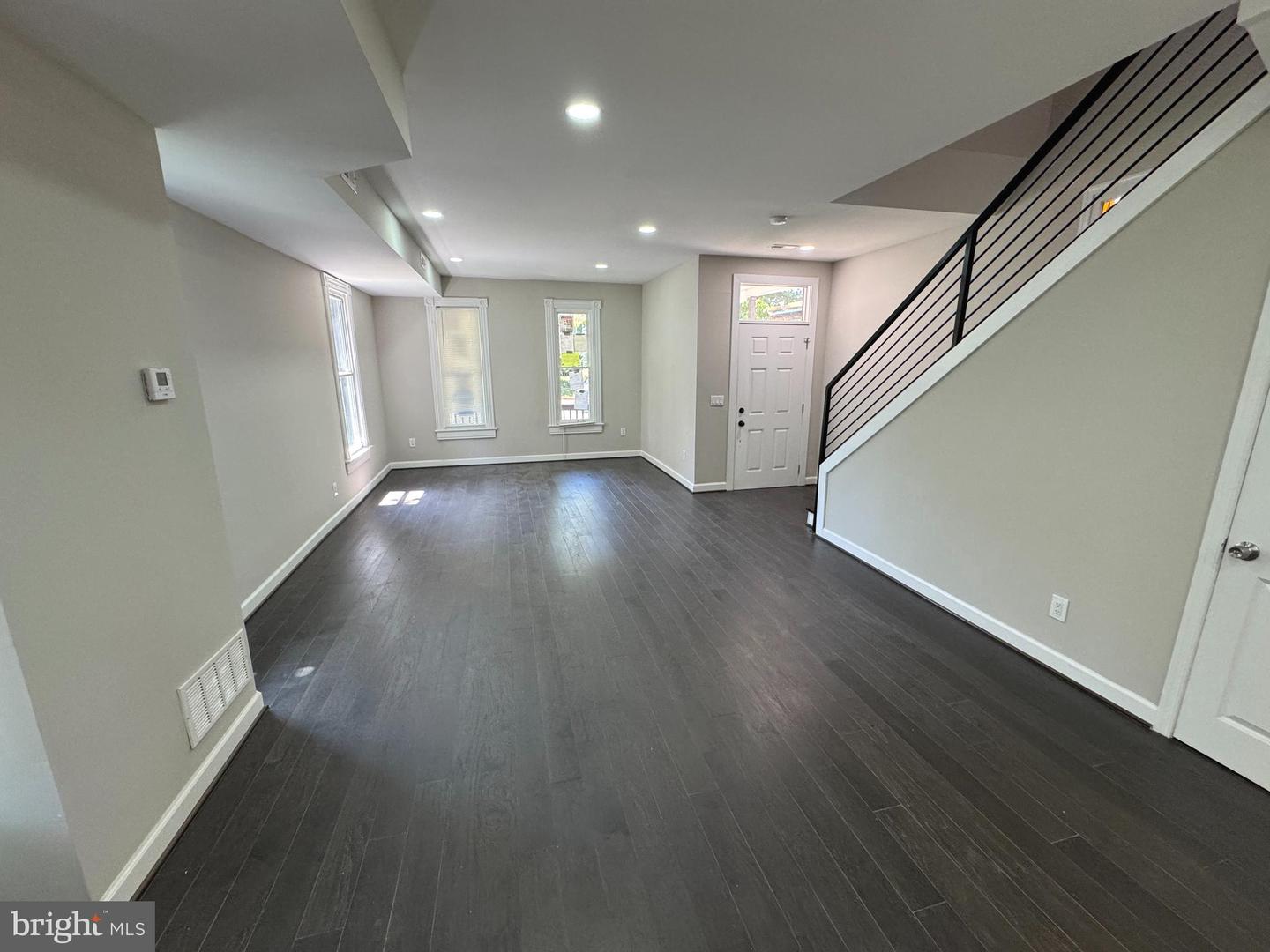 1358 Valley Pl Se Property Photo 5