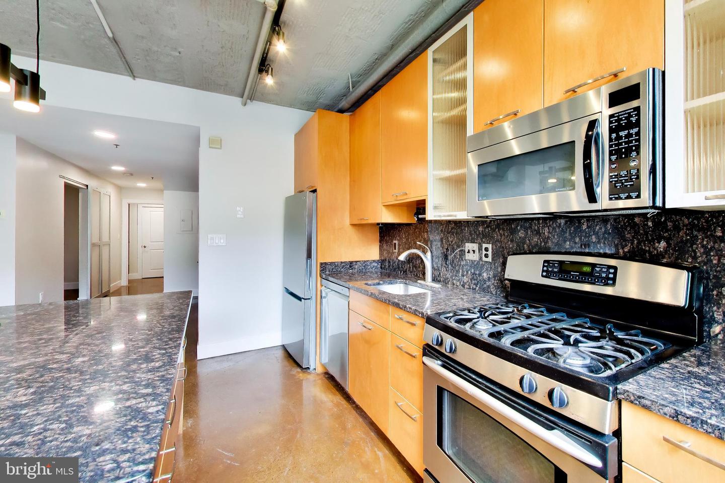 916 G St Nw #404 Property Photo 4