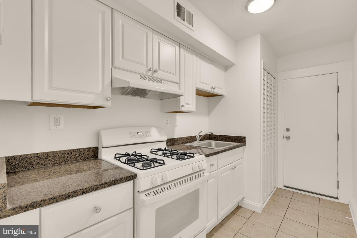 1105 16th St Ne Property Photo 6