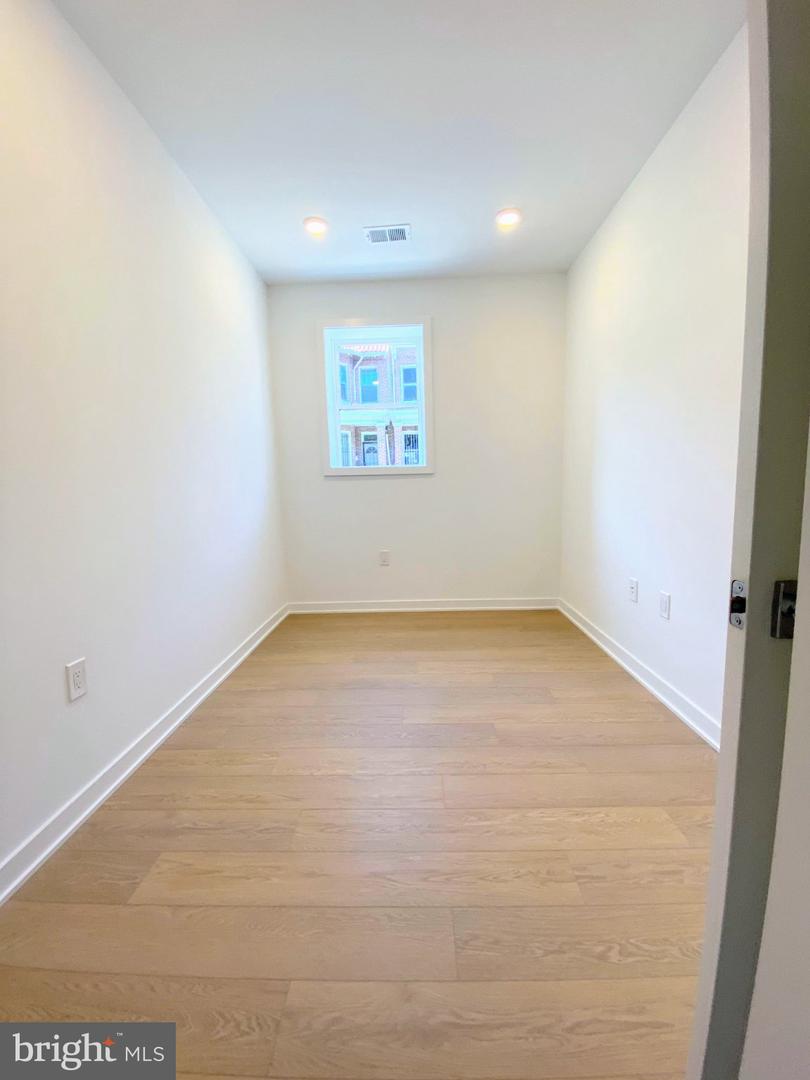 3435 Brown St Nw #27 Property Photo 13