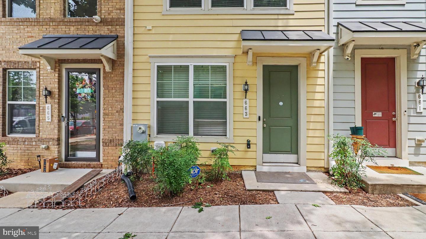 663 Anacostia Ave Ne Property Photo 1