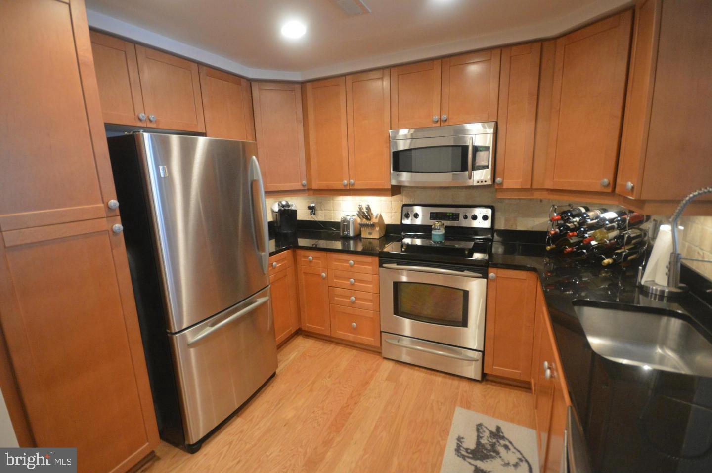 1111 11th St Nw #202 Property Photo 9