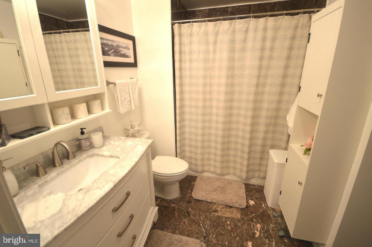 1111 11th St Nw #202 Property Photo 13