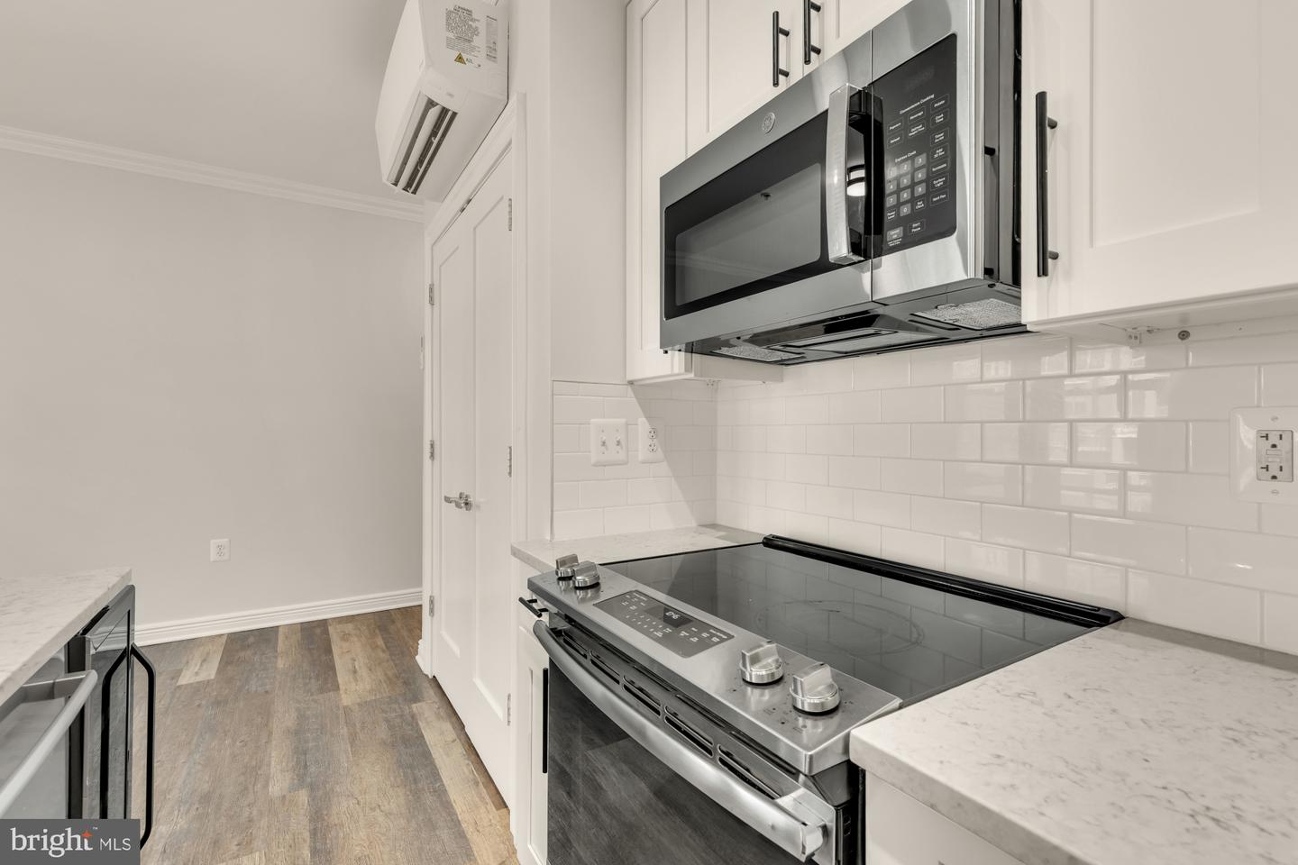 1121 24th St Nw #209 Property Photo 6