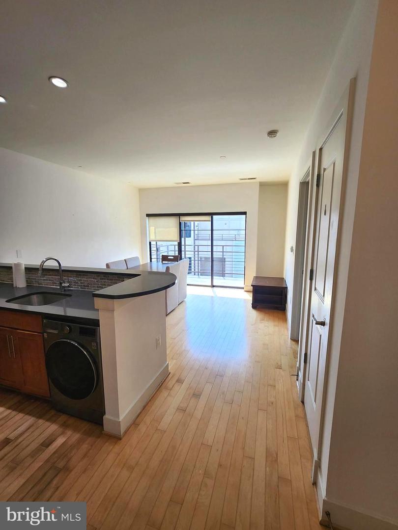 5201 Wisconsin Ave Nw #409 Property Photo 7