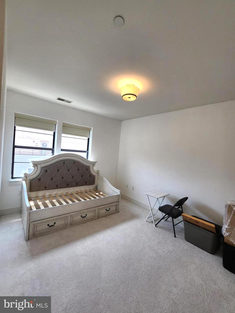 5201 Wisconsin Ave Nw #409 Property Photo 9