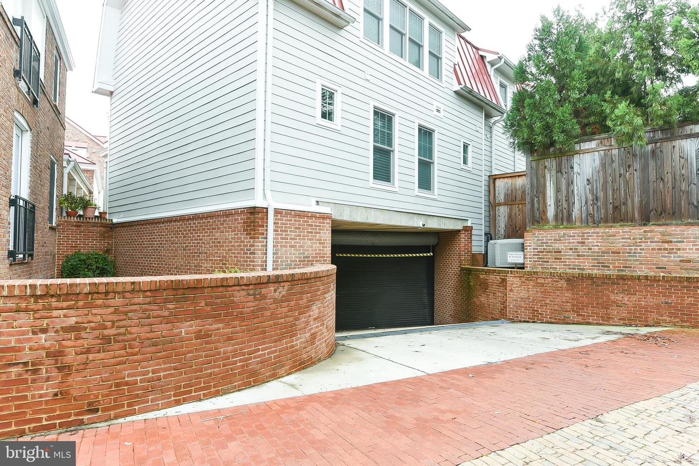628 South Carolina Ave Se #5c Property Photo 41
