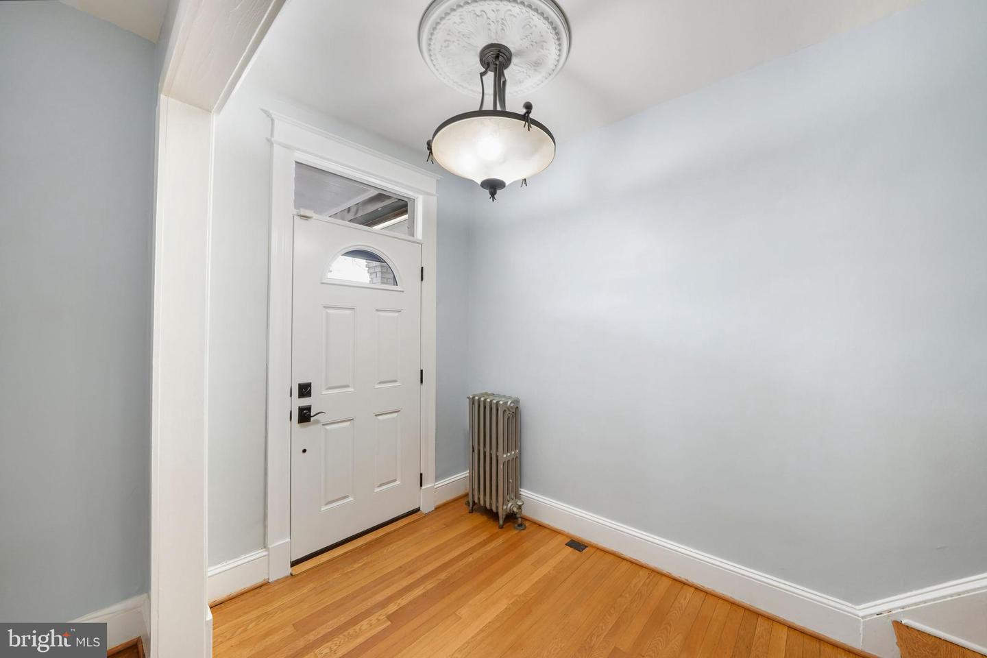 7139 Georgia Ave Nw Property Photo 2
