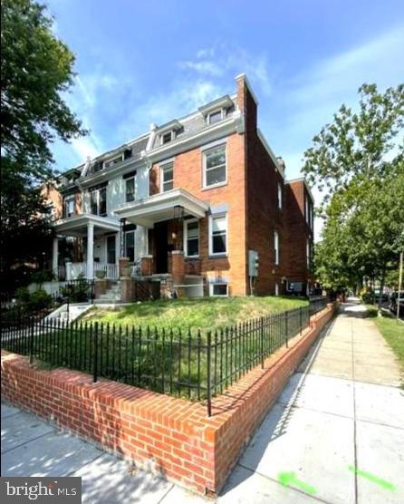 1724 2nd St Nw Property Photo 2