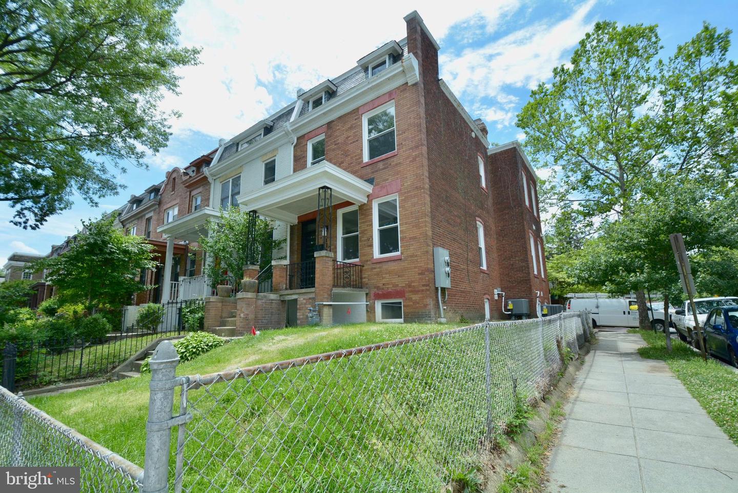 1724 2nd St Nw Property Photo 3