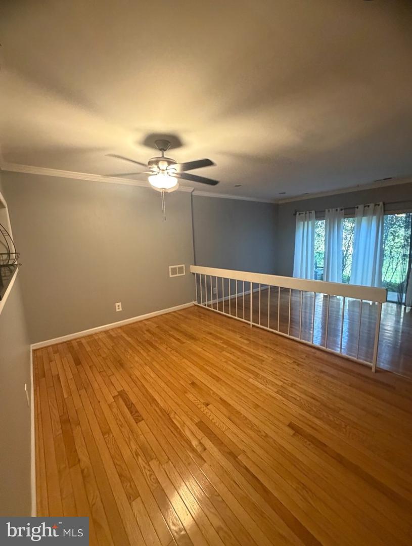 3107 Hawthorne Dr Ne Property Photo 7