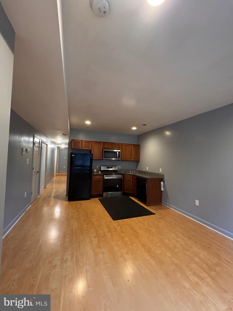 1716 West Virginia Ave Ne #102 Property Photo 6