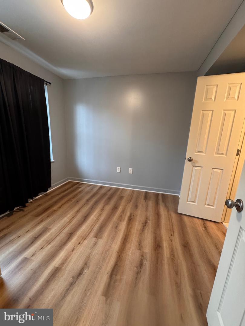 1716 West Virginia Ave Ne #102 Property Photo 9