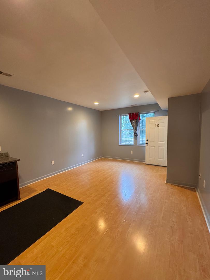 1716 West Virginia Ave Ne #102 Property Photo 12