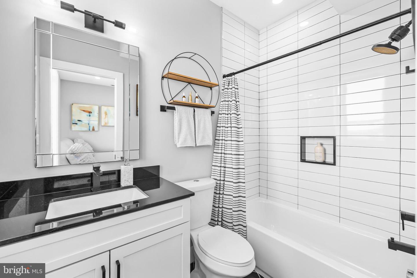 1915 H St Ne #ph1 Property Photo 3