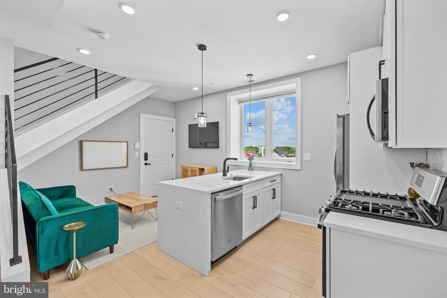 1915 H St Ne #ph1 Property Photo 11