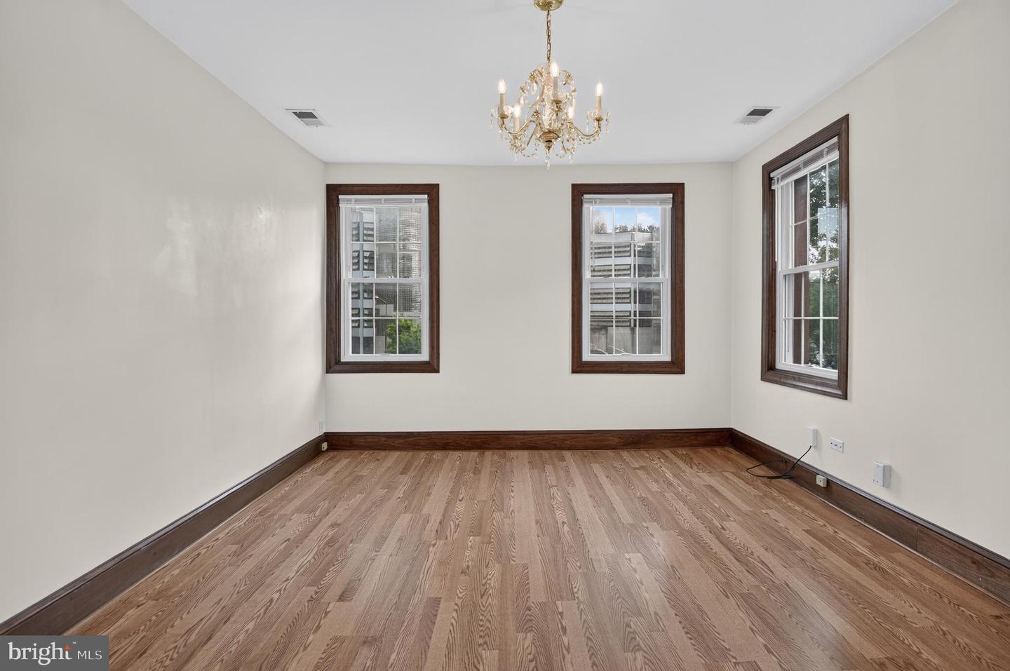 4123 Connecticut Ave Nw Property Photo 5