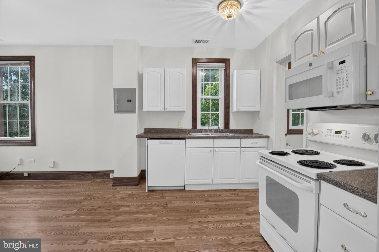4123 Connecticut Ave Nw Property Photo 9