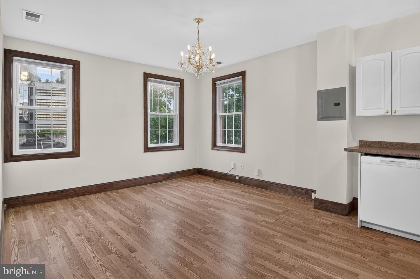 4123 Connecticut Ave Nw Property Photo 12