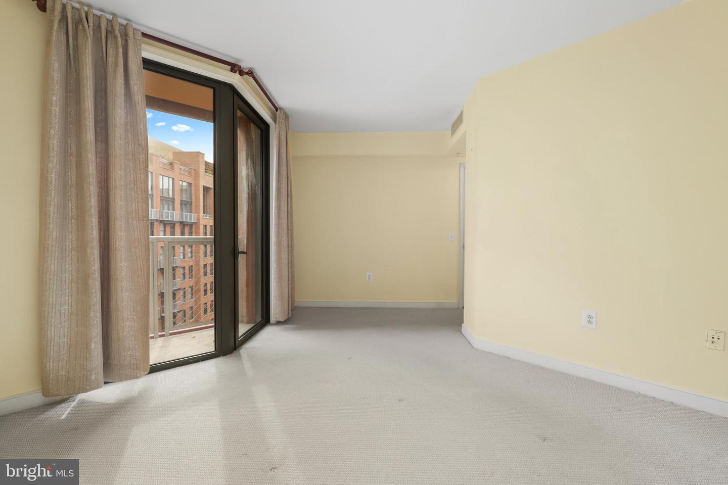 616 E St Nw #1005 Property Photo 4