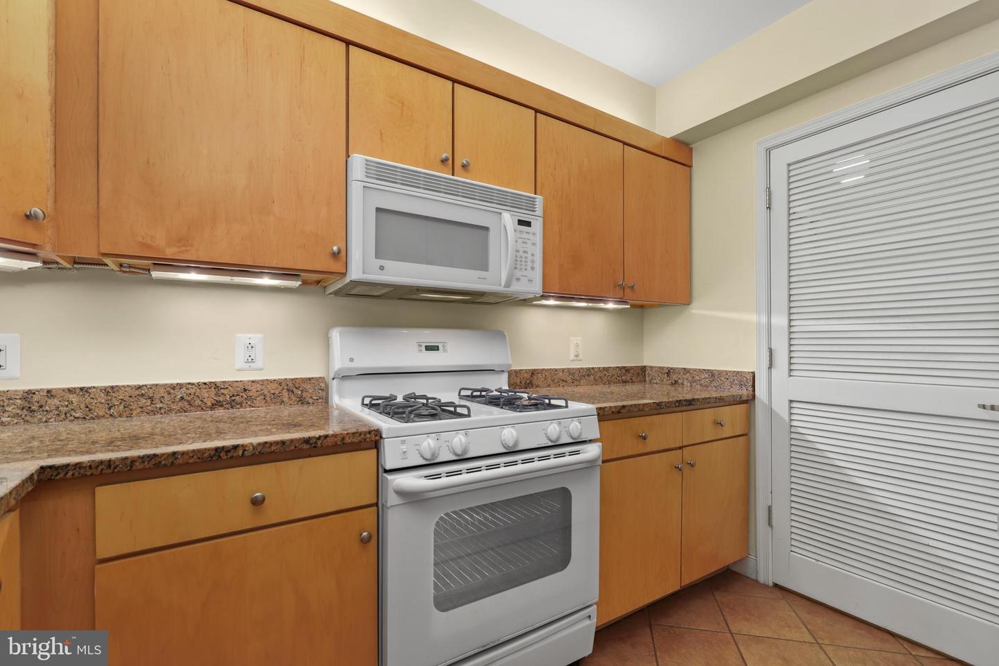 616 E St Nw #1005 Property Photo 12