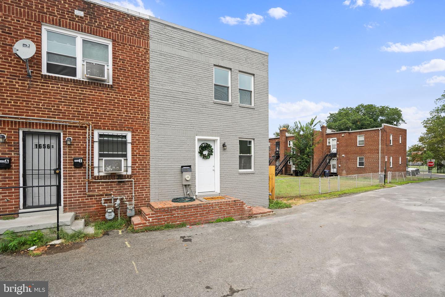1658 F St Ne Property Photo 21