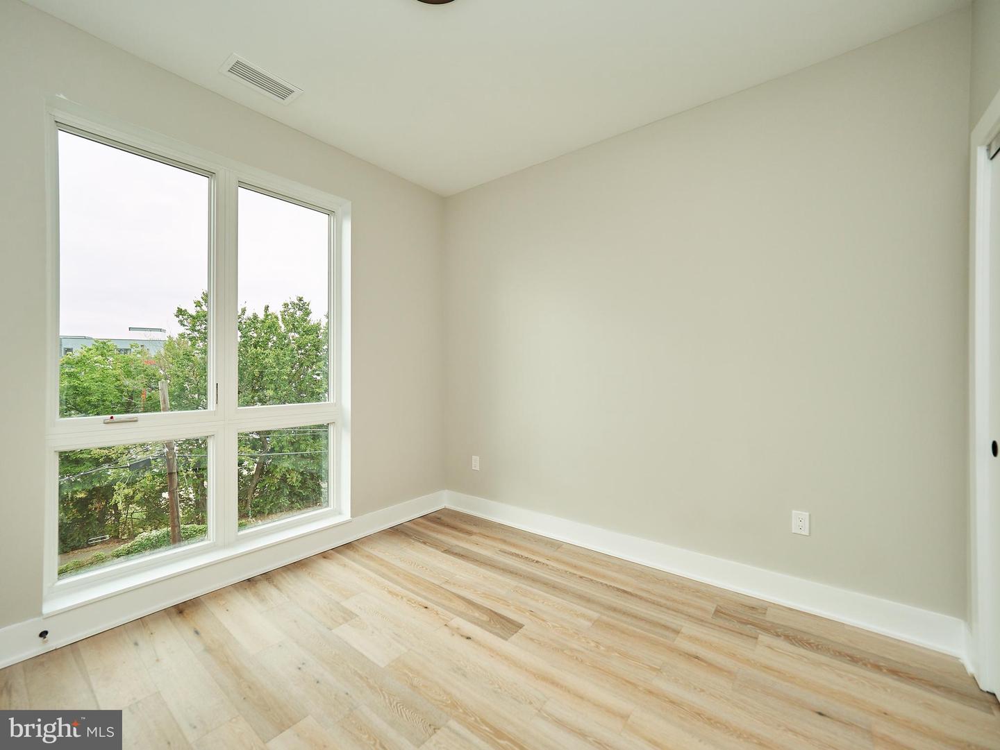 1016 17th Pl Ne #203 Property Photo 15