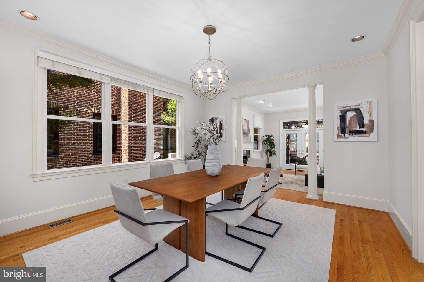 4561 Macarthur Blvd Nw Property Photo 4