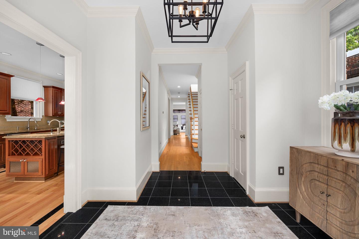 4561 Macarthur Blvd Nw Property Photo 14