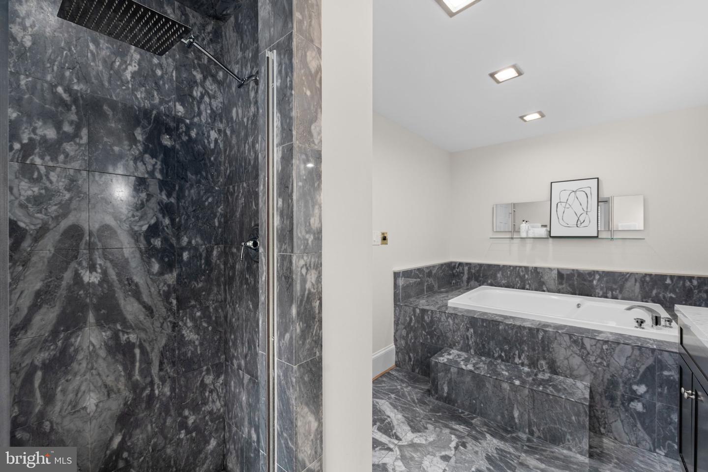 4561 Macarthur Blvd Nw Property Photo 18