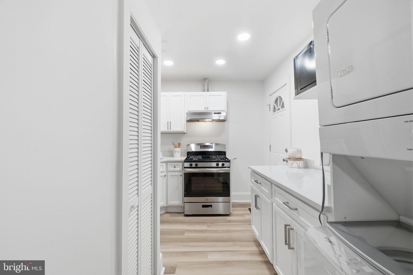 2015 4th St Ne Property Photo 10