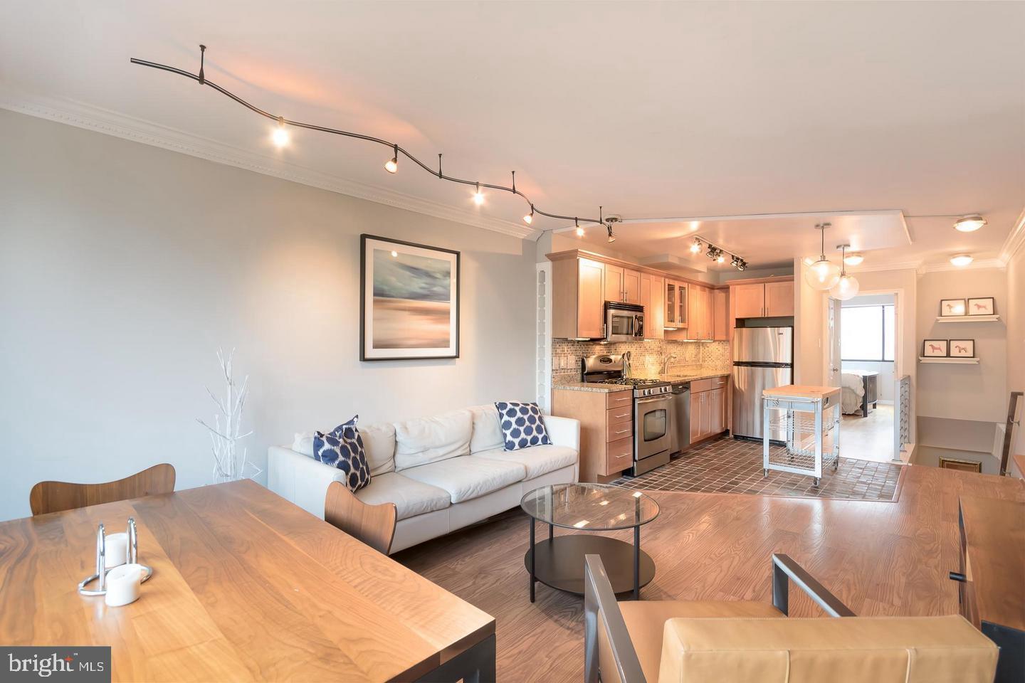 1245 13th St Nw #301 Property Photo 4
