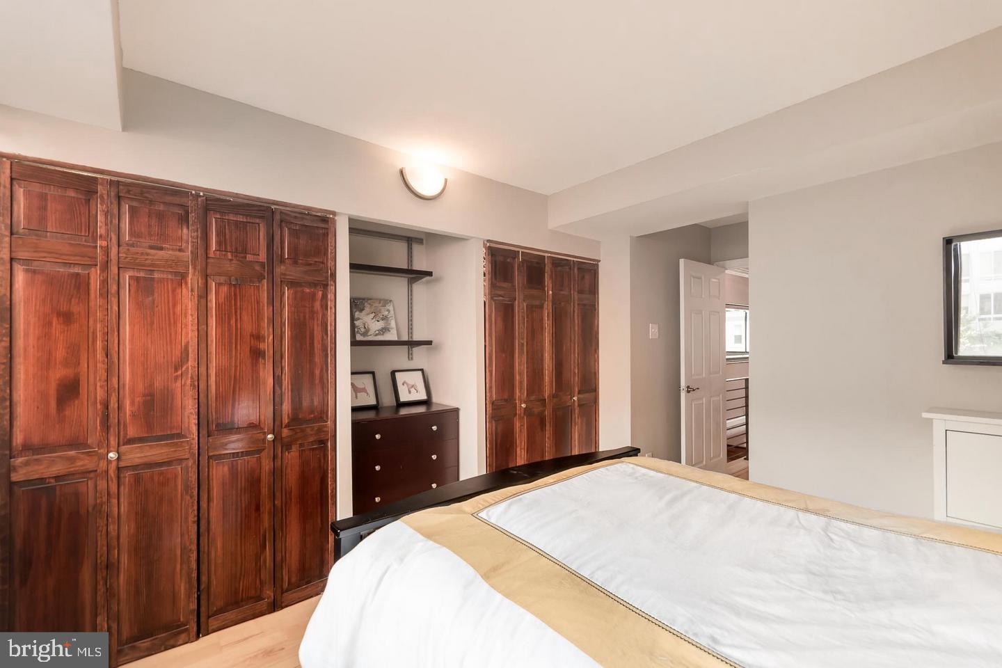 1245 13th St Nw #301 Property Photo 9
