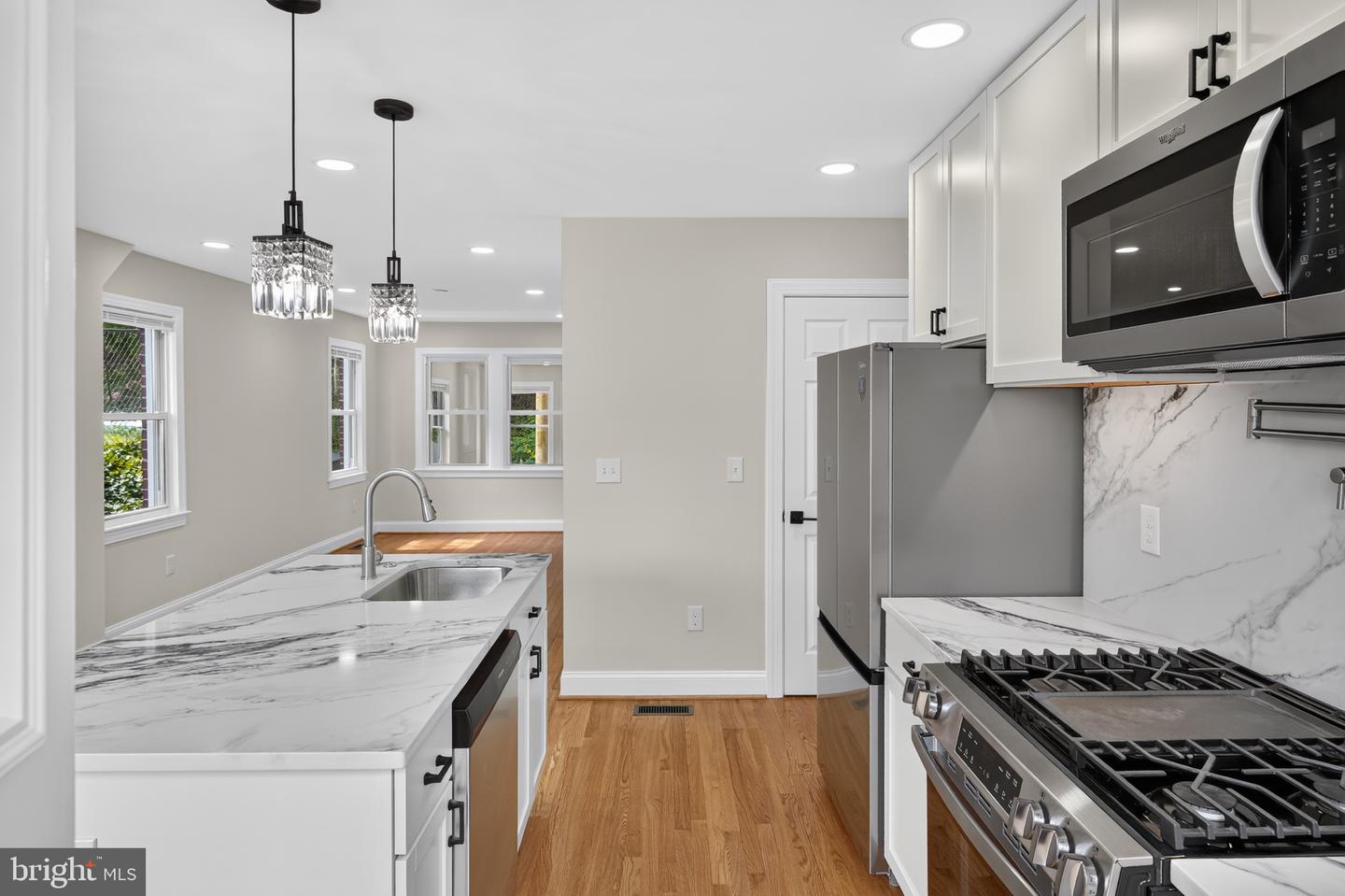 1712 U St Se Property Photo 3