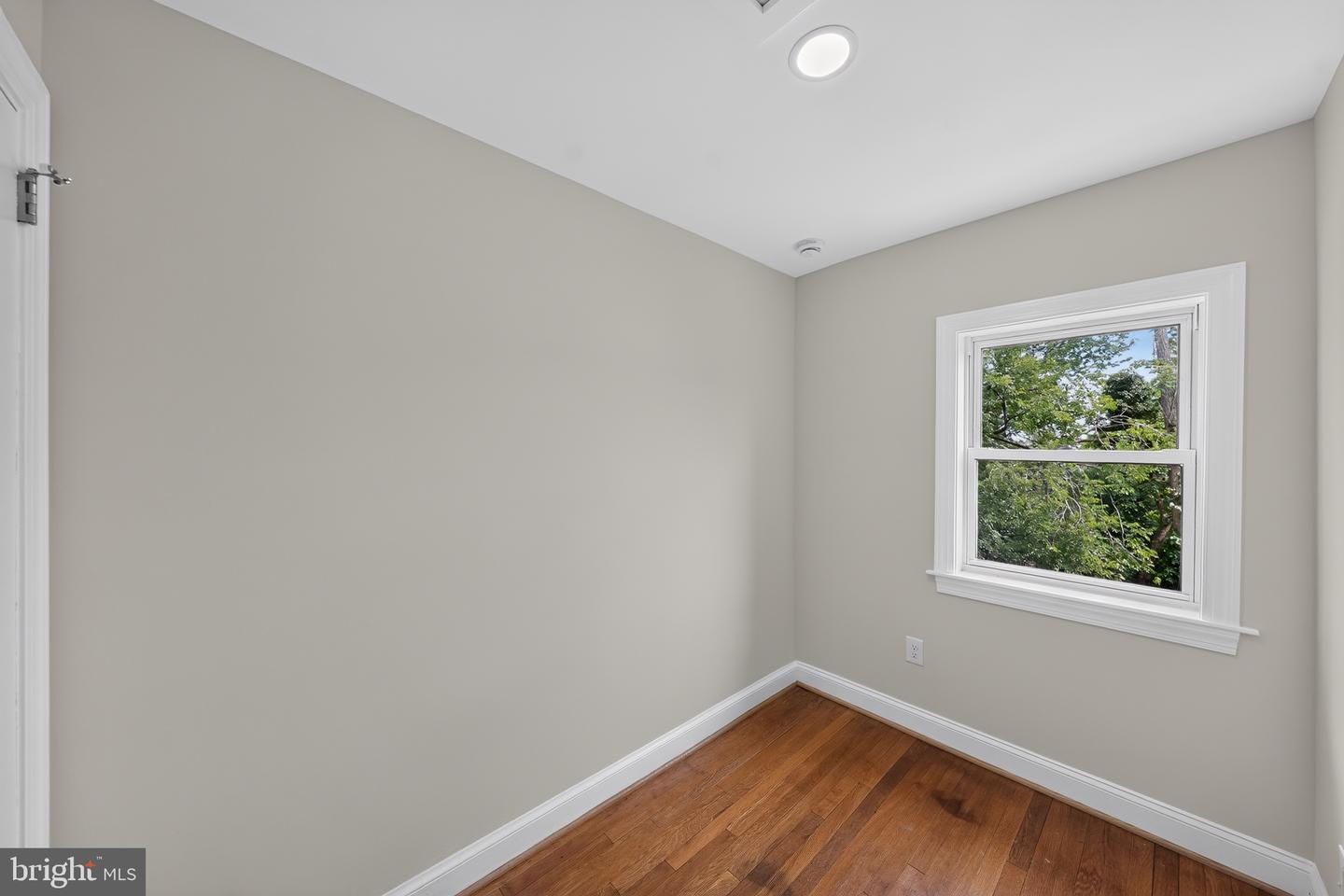1712 U St Se Property Photo 8