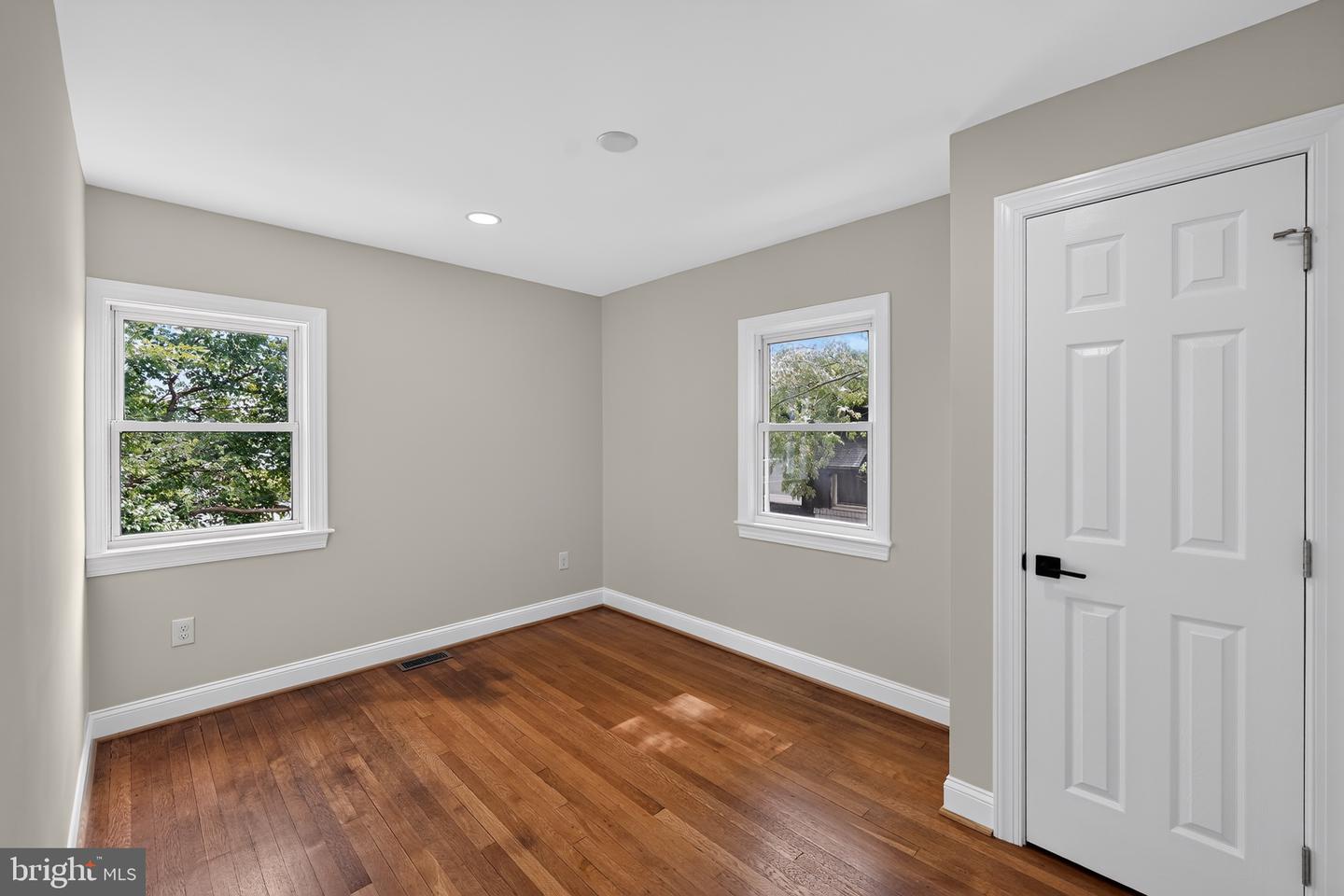 1712 U St Se Property Photo 9