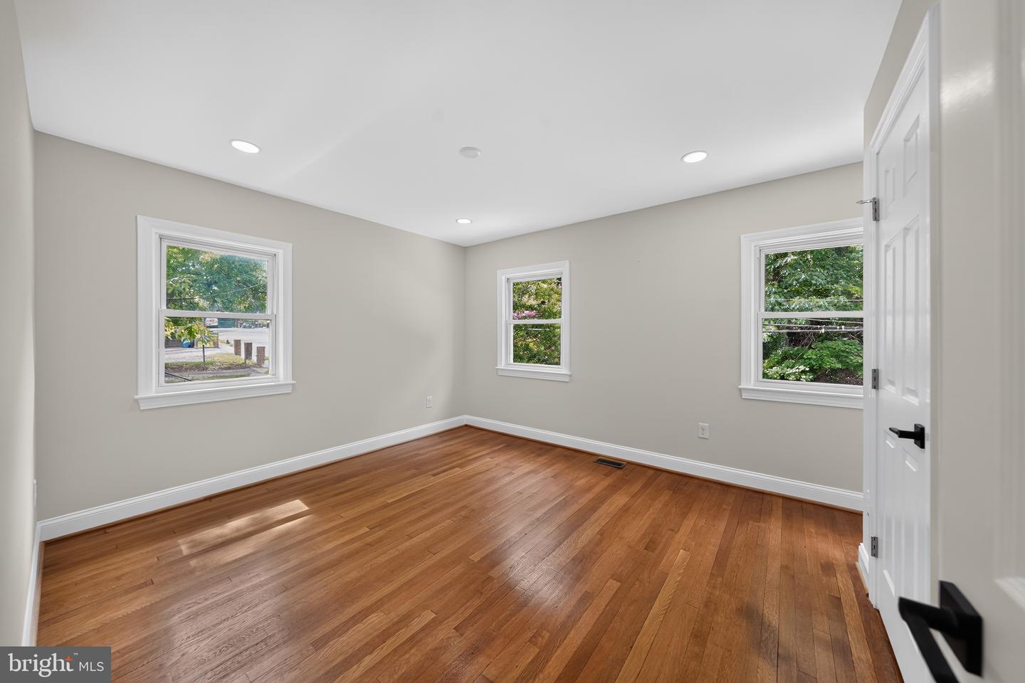 1712 U St Se Property Photo 10