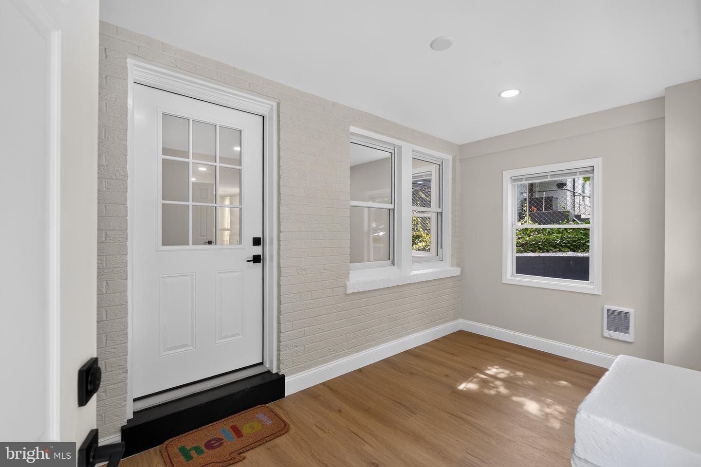 1712 U St Se Property Photo 11