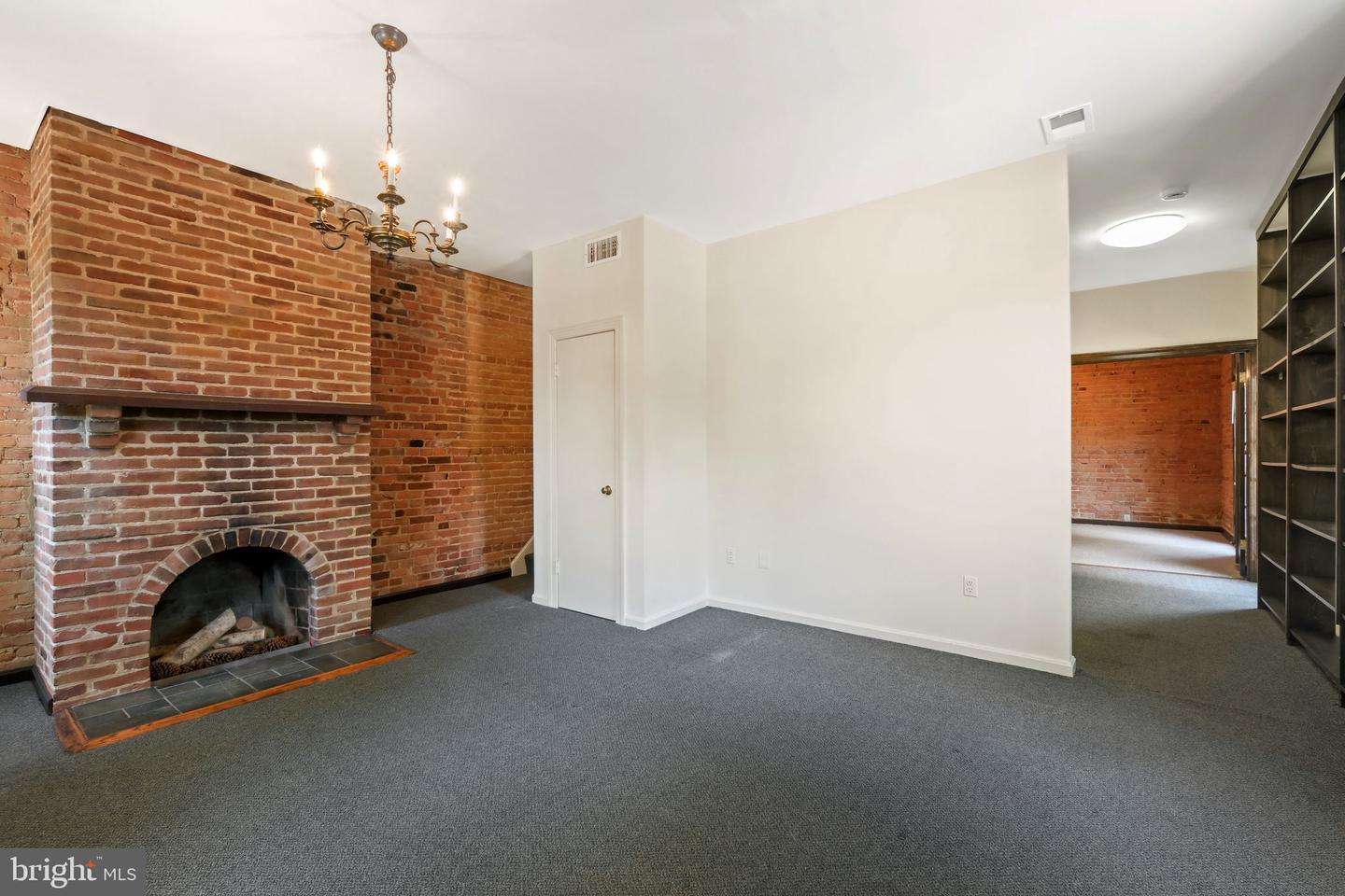 601 E St Se Property Photo 5