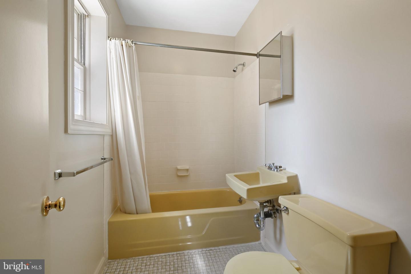 601 E St Se Property Photo 21